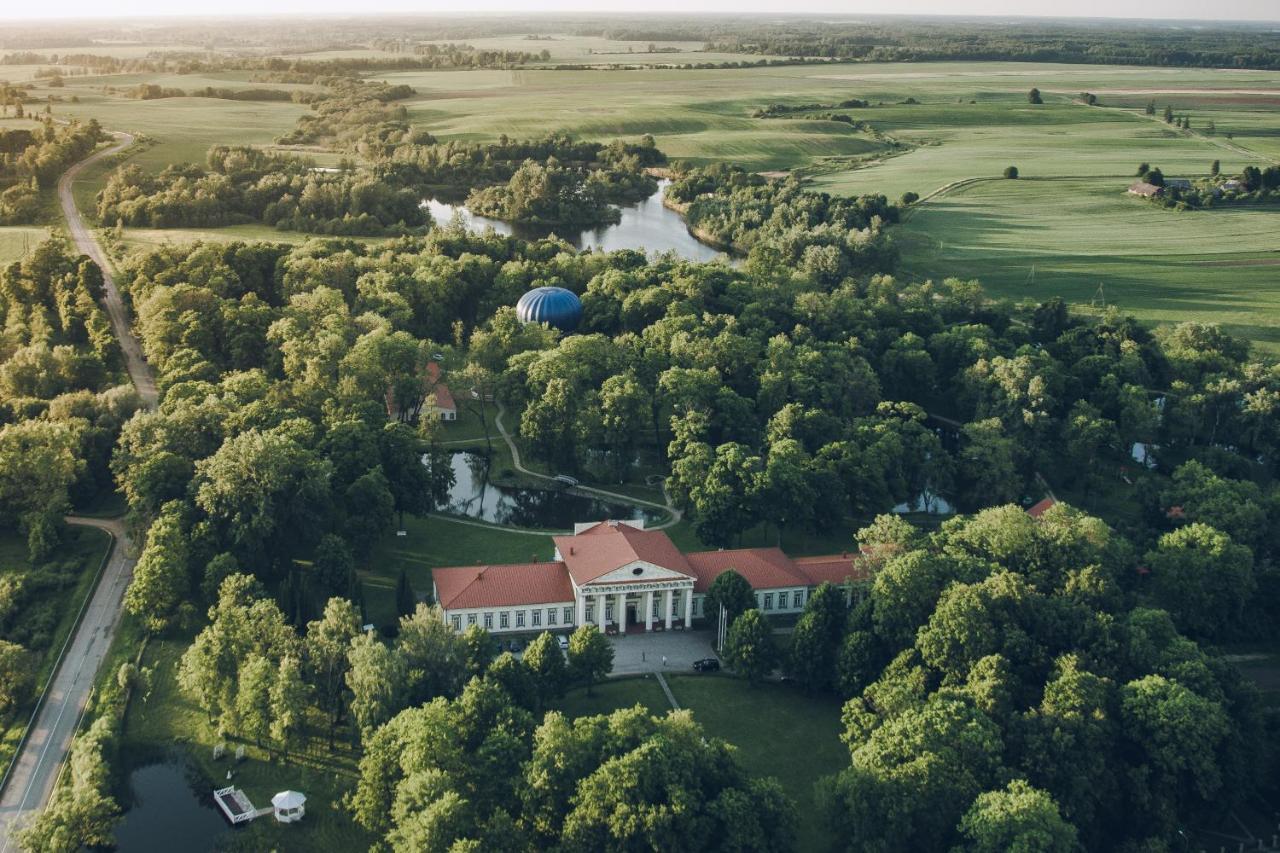 Taujenu Dvaro Sveciu Namai Towiany Exteriér fotografie