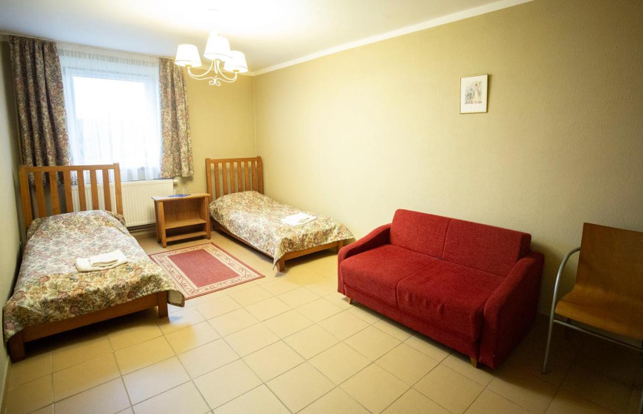 Taujenu Dvaro Sveciu Namai Towiany Exteriér fotografie
