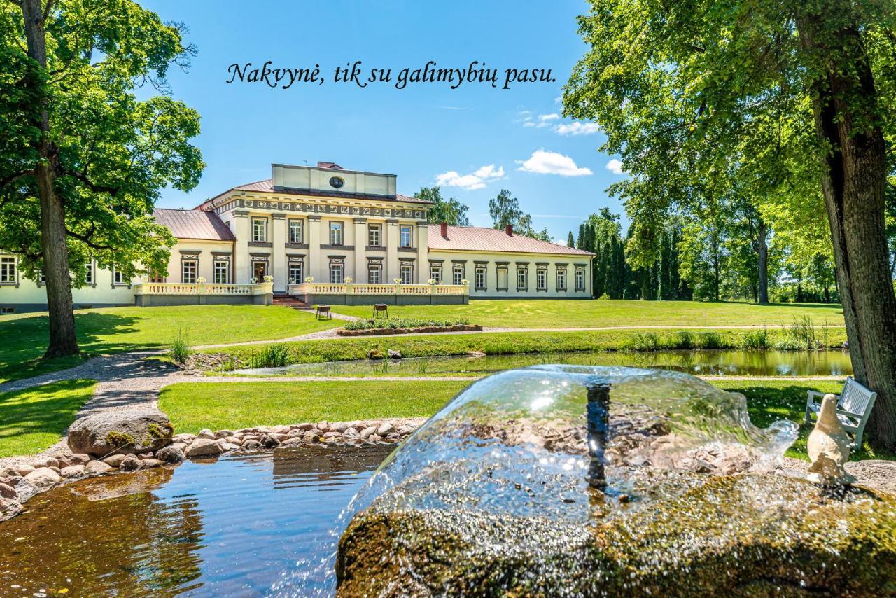Taujenu Dvaro Sveciu Namai Towiany Exteriér fotografie