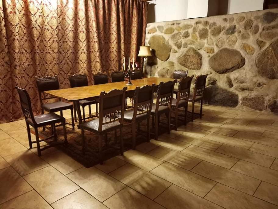 Taujenu Dvaro Sveciu Namai Towiany Exteriér fotografie